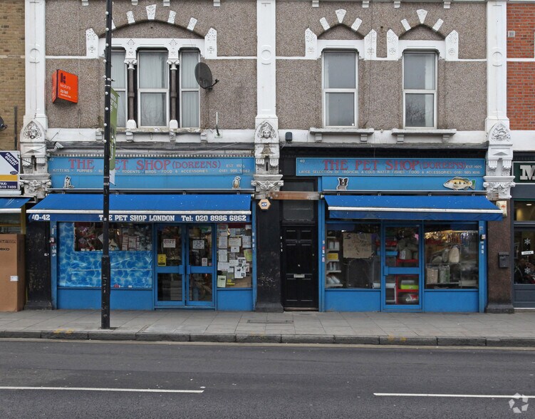 40-42 Amhurst Rd, Londres à louer - Photo de l’immeuble – Image 3 sur 3