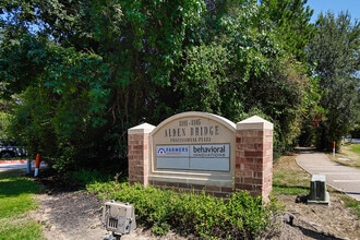 8101 Kuykendahl Rd, The Woodlands, TX à louer Photo intérieure– Image 1 sur 19