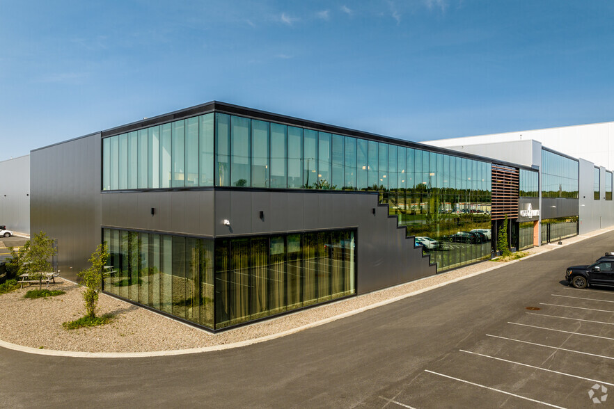 210-250 St Jean-Coutu, Varennes, QC à louer - Photo de l’immeuble – Image 1 sur 10