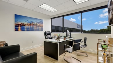 14750 NW 77th Ct, Miami Lakes, FL à louer Photo intérieure– Image 1 sur 7