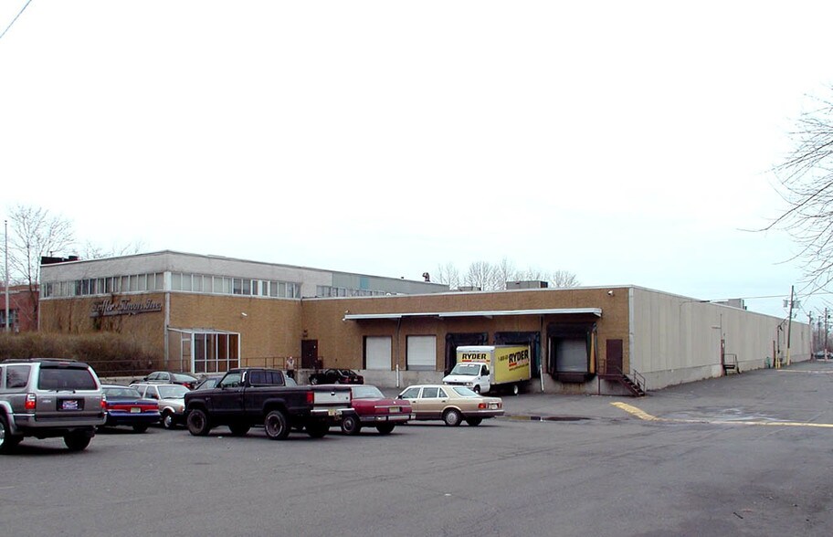 1835 Burnet Ave, Union Township, NJ à louer - Photo de l’immeuble – Image 2 sur 3