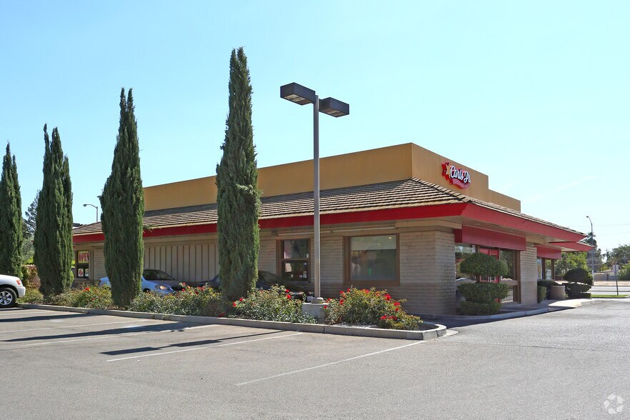 5007 E Mckinley Ave, Fresno, CA à louer - Photo de l’immeuble – Image 3 sur 4