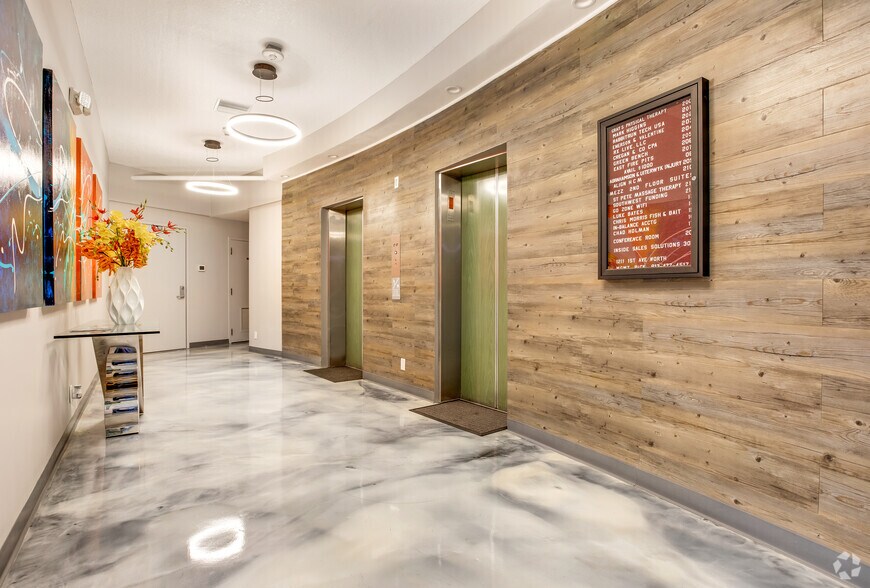 1211 N 1st Ave, Saint Petersburg, FL à louer - Hall d’entrée – Image 3 sur 6