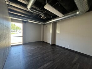 6348-6360 Riverdale St, San Diego, CA à louer Photo intérieure– Image 2 sur 4