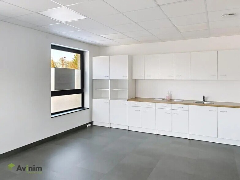 Bureau dans Luxeuil-les-Bains à louer - Photo intérieure – Image 3 sur 12