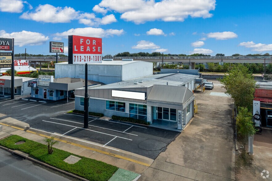 5633 Southwest Fwy, Houston, TX à louer - Photo de l’immeuble – Image 1 sur 16
