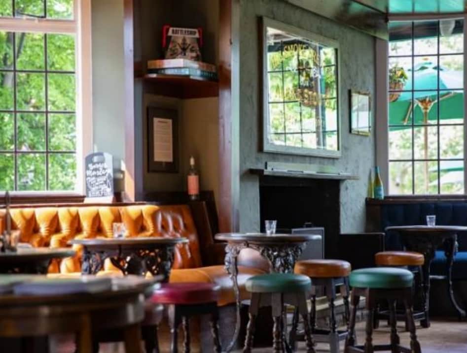 130-132 Hersham Rd, Walton On Thames à louer Photo intérieure– Image 1 sur 3