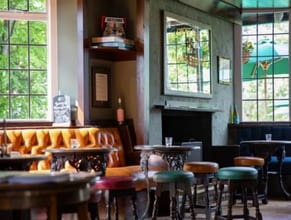 130-132 Hersham Rd, Walton On Thames à louer Photo intérieure– Image 1 sur 3