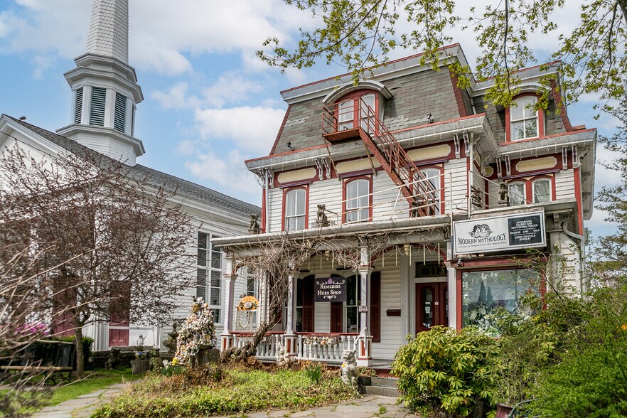 12 Tinker St, Woodstock, NY à vendre - Photo de l’immeuble – Image 3 sur 31