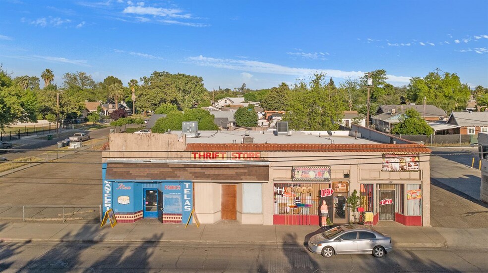 162-170 N Maple Ave, Fresno, CA à vendre - Photo principale – Image 1 sur 4