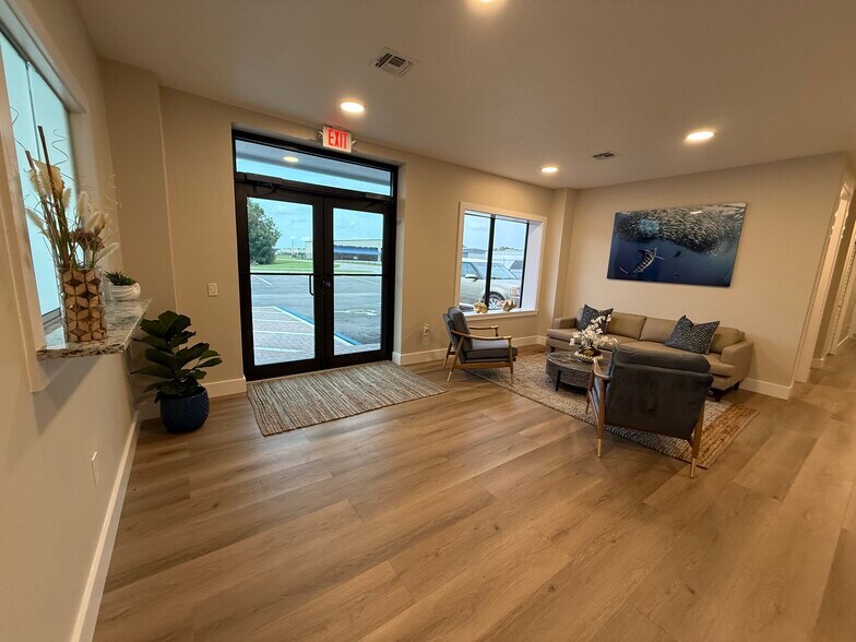3699 Airfield Dr W, Lakeland, FL à louer - Hall d’entrée – Image 2 sur 9