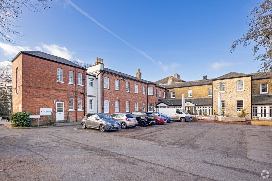 Union Rd, Lincoln à louer - Photo de l’immeuble – Image 3 sur 4