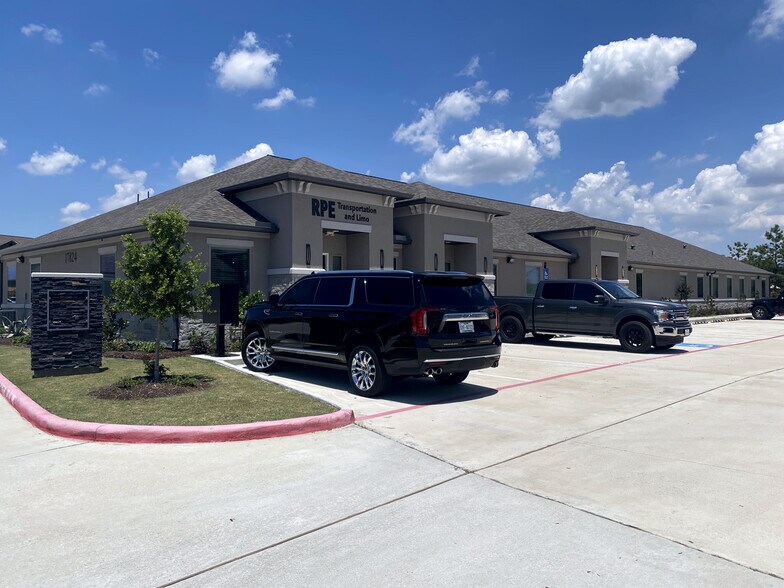 17844 Mound Rd, Cypress, TX à vendre - Photo de l’immeuble – Image 2 sur 20