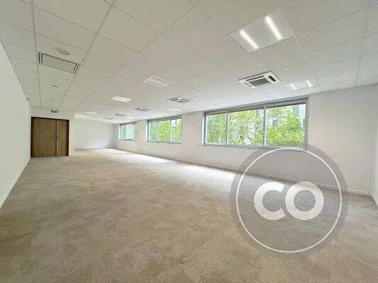 Bureau dans Boulogne-Billancourt à louer - Photo de l’immeuble – Image 3 sur 4