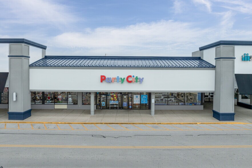 127 W Tiverton Way, Lexington, KY à louer - Photo principale – Image 1 sur 14