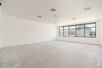 9668 Sunland Blvd, Shadow Hills, CA à louer Photo intérieure– Image 1 sur 1