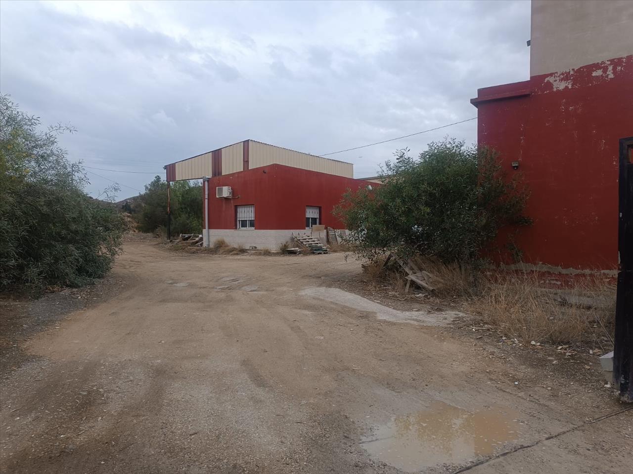 Industriel/Logistique dans Aspe à vendre Photo de l’immeuble– Image 1 sur 12