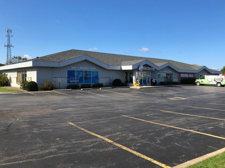 572-576 Theater Rd, Onalaska, WI à louer - Photo de l’immeuble – Image 1 sur 17