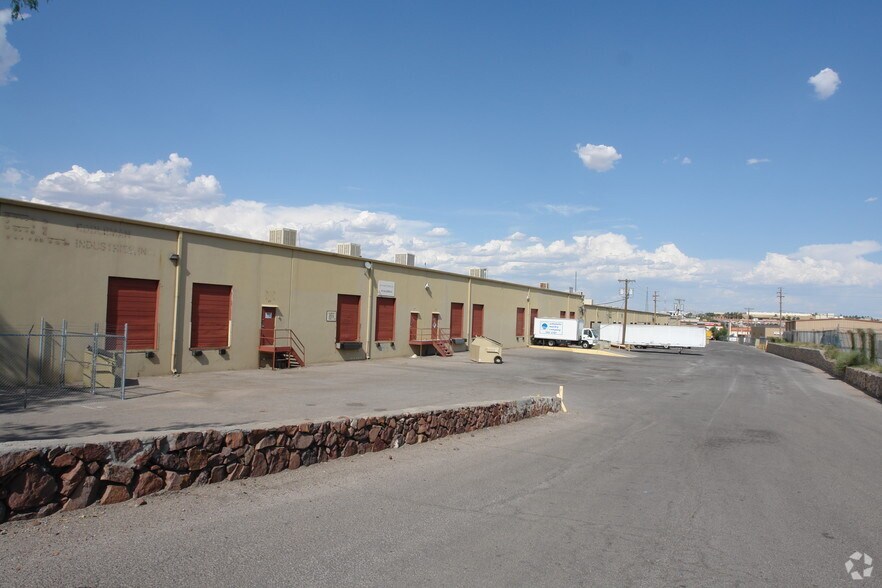 1430 Gail Borden Pl, El Paso, TX à louer - Photo de l’immeuble – Image 2 sur 10