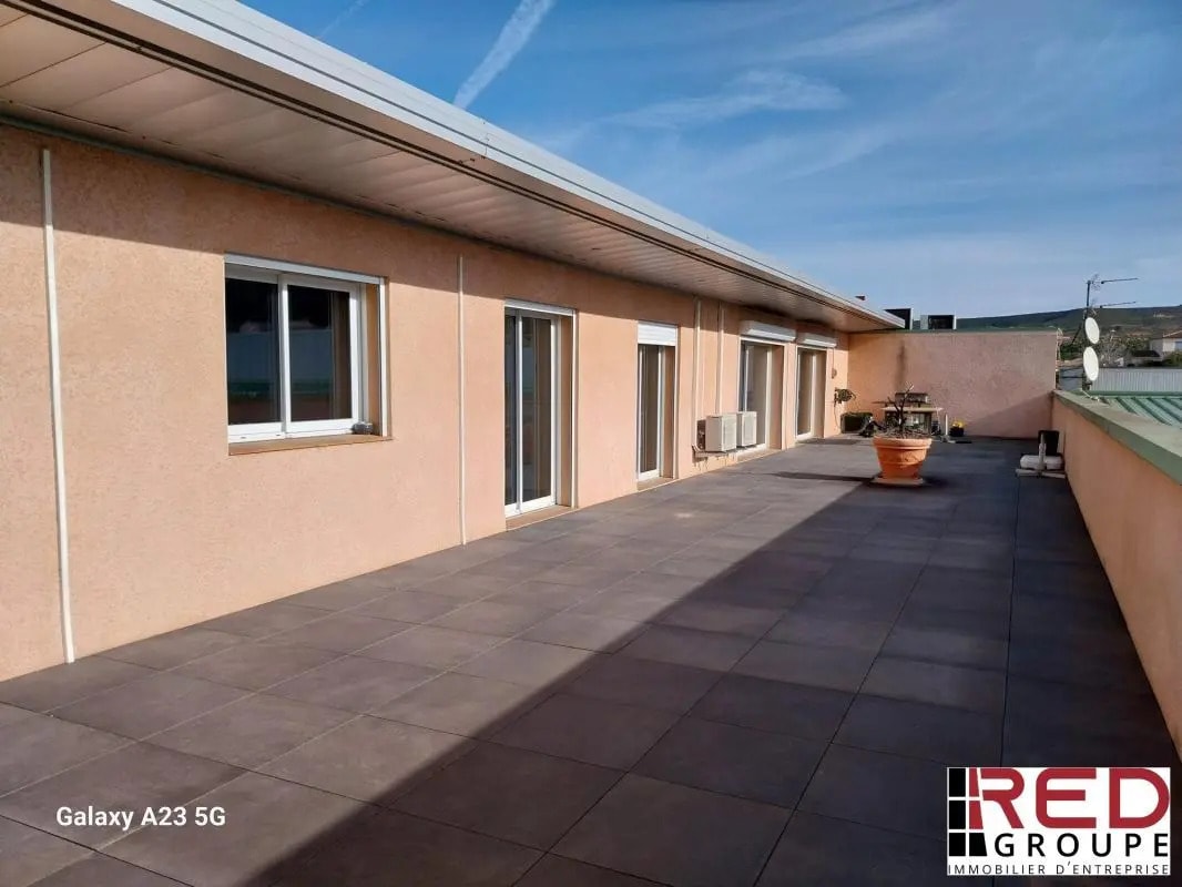 Zi, Vitrolles à louer Photo de l’immeuble– Image 1 sur 8