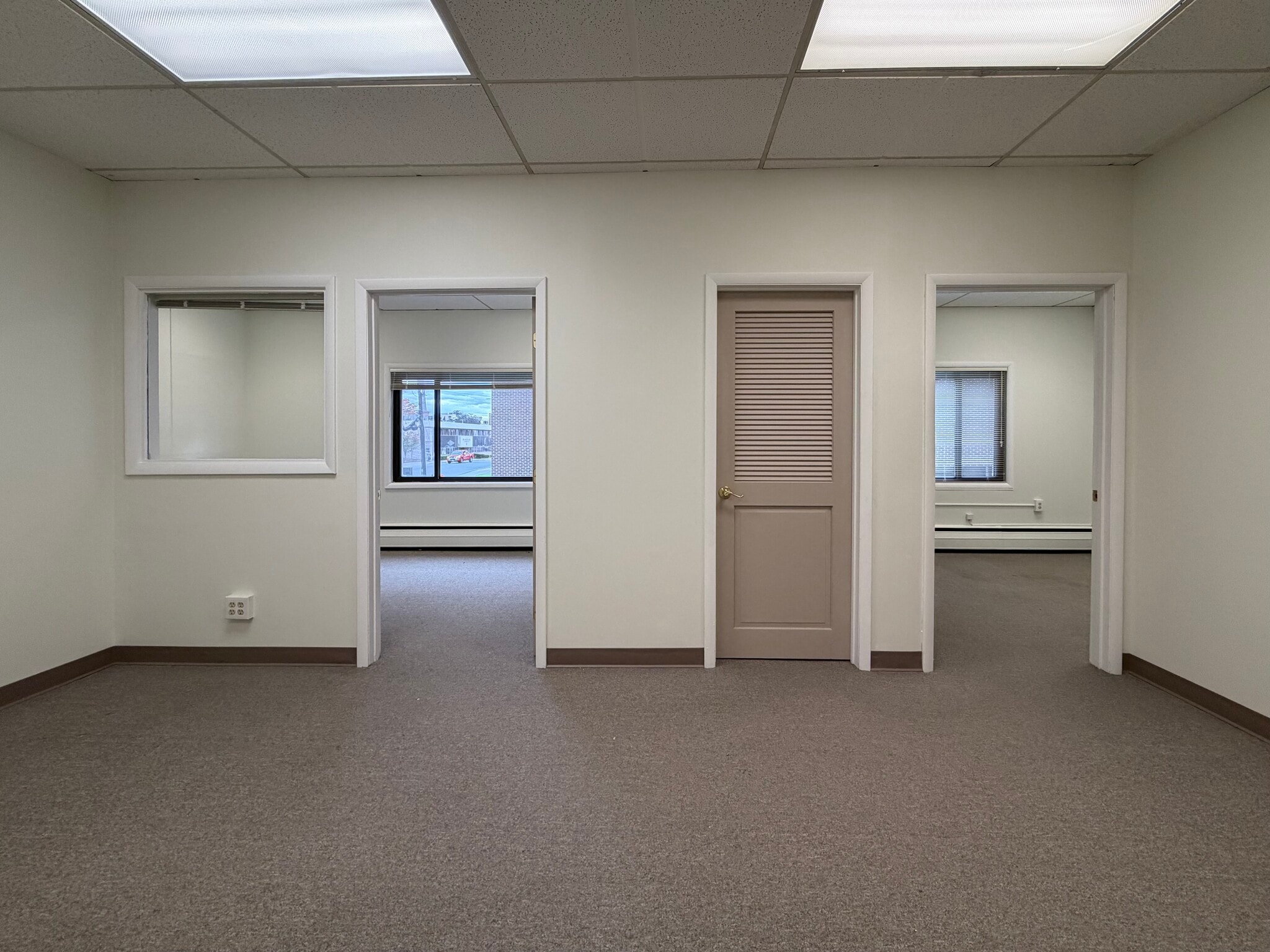 80 Washington St, Poughkeepsie, NY à louer Photo intérieure– Image 1 sur 5