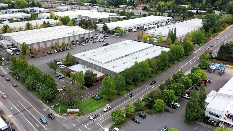 14344 SW 72nd Ave, Tigard, OR à louer - Photo de l’immeuble – Image 2 sur 6