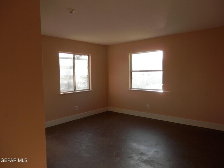 187 N Awbrey St, El Paso, TX à vendre - Photo de l’immeuble – Image 3 sur 20