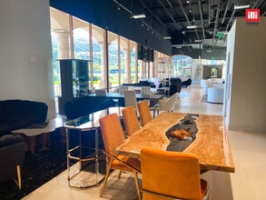 28610 Canwood St, Agoura Hills, CA à louer Photo intérieure– Image 2 sur 12