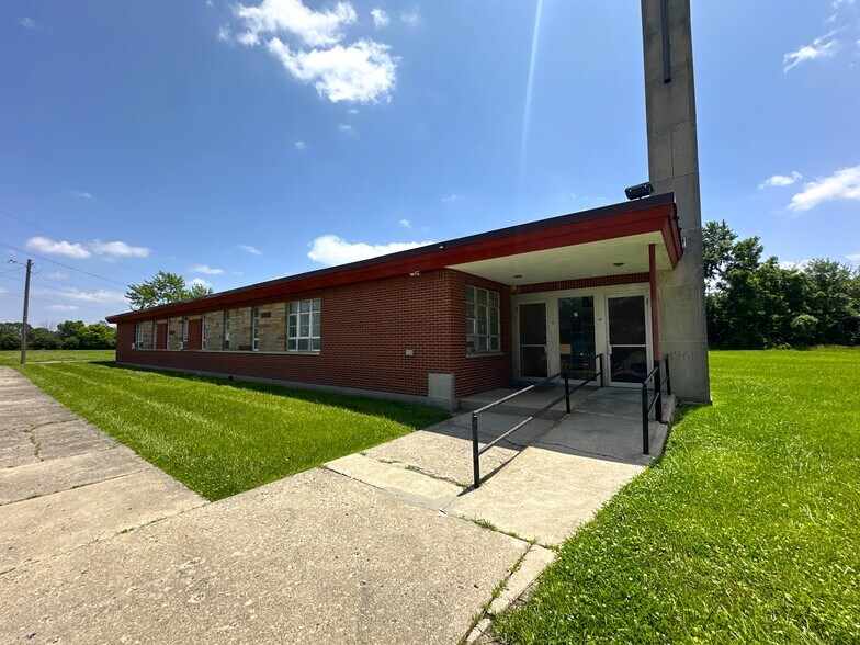 1496 Swinger Dr, Dayton, OH à vendre - Photo de l’immeuble – Image 3 sur 19