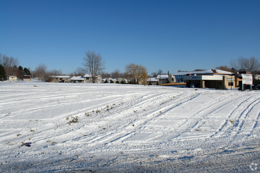 4080 Tower St, Saint Bonifacius, MN à louer - Photo de l’immeuble – Image 3 sur 22