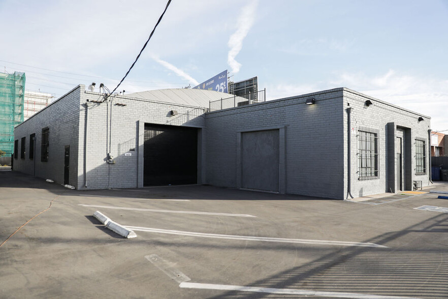 10301 S La Cienega Blvd, Los Angeles, CA à louer - Photo de l’immeuble – Image 2 sur 12