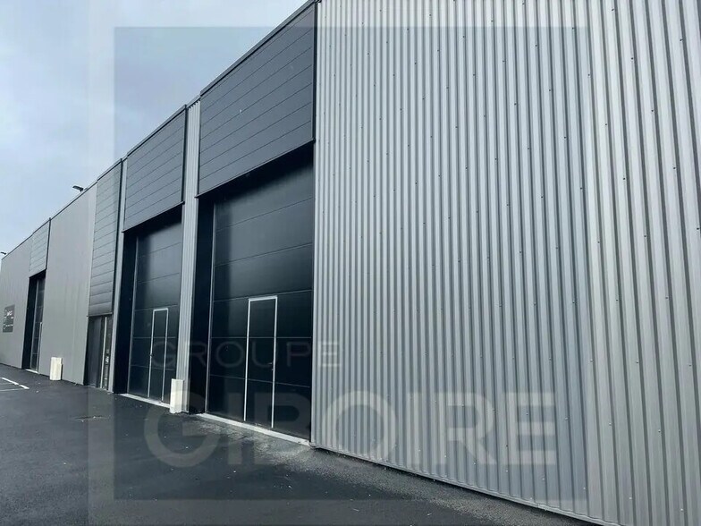 Industriel/Logistique dans Beaucouzé à louer - Photo de l’immeuble – Image 3 sur 4