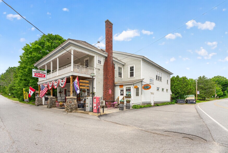 899 E Shore Dr, Adirondack, NY à vendre - Photo de l’immeuble – Image 2 sur 35