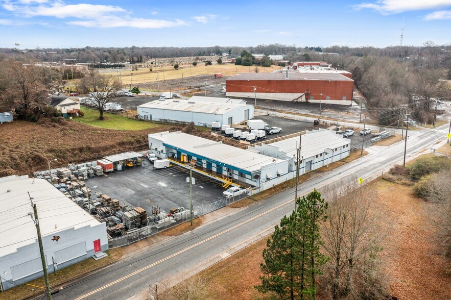 812 Dr Martin Luther King Jr Way, Gastonia, NC à vendre - Aérien – Image 3 sur 9