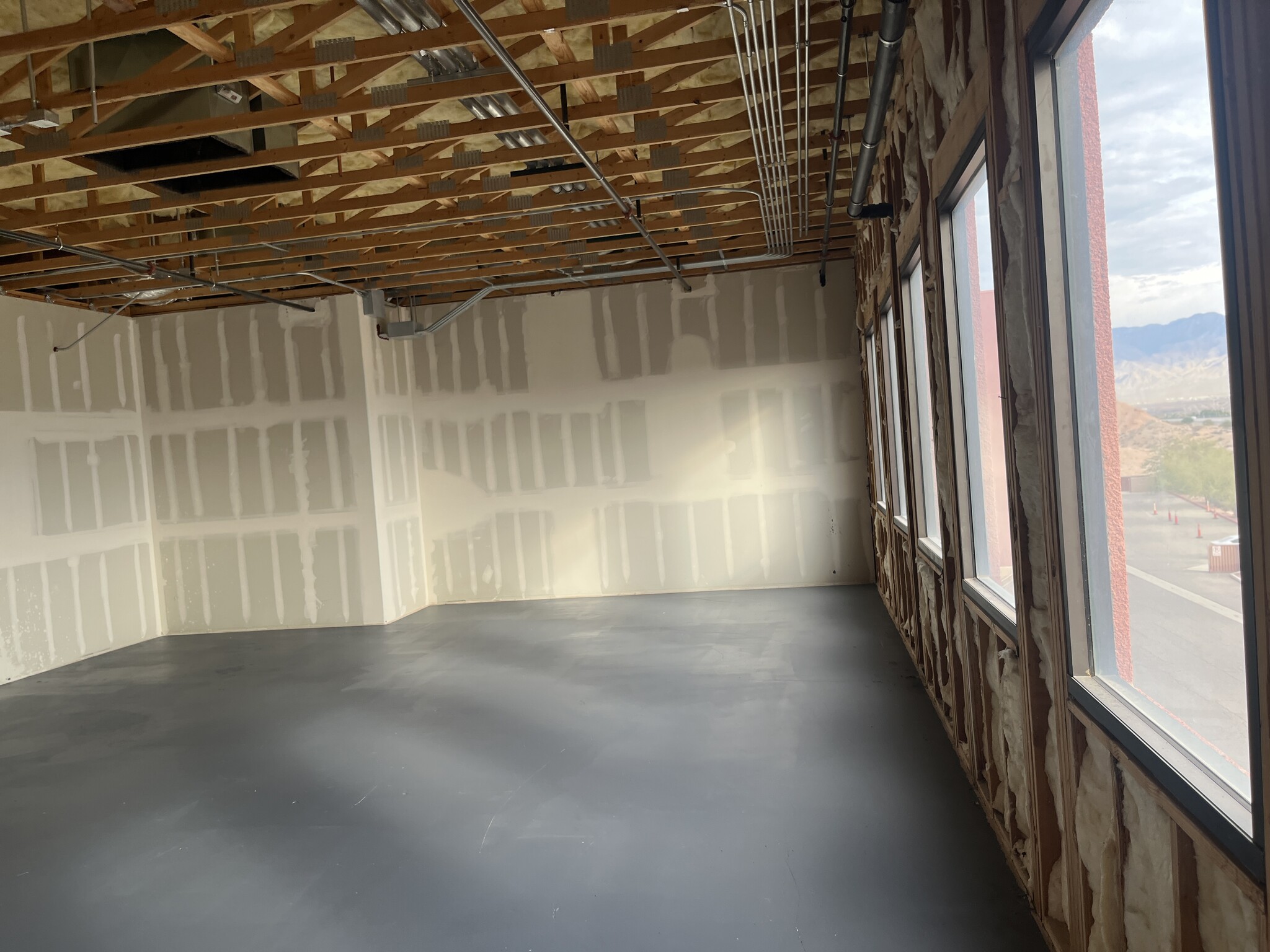 550-570 W Pioneer Blvd, Mesquite, NV à louer Photo intérieure– Image 1 sur 2