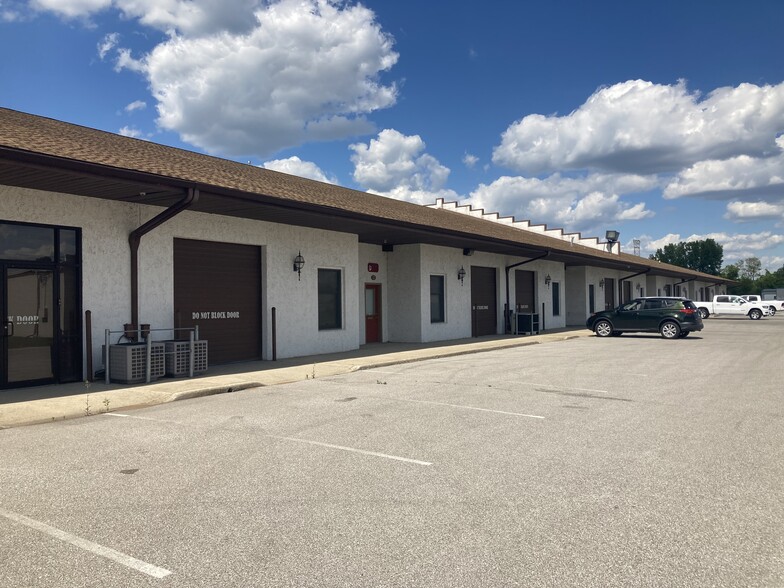 8203-8295 Indy Ct, Indianapolis, IN à louer - Photo de l’immeuble – Image 3 sur 7