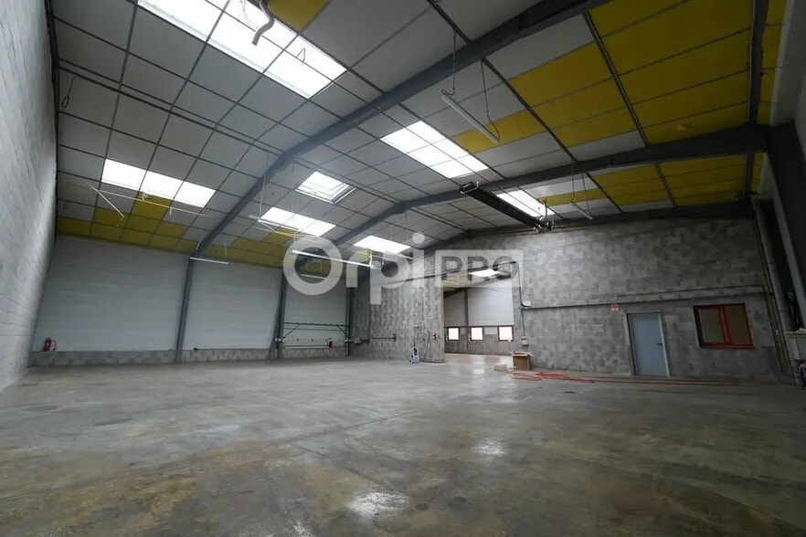 Bureau dans Dagneux à louer - Photo de l’immeuble – Image 2 sur 13