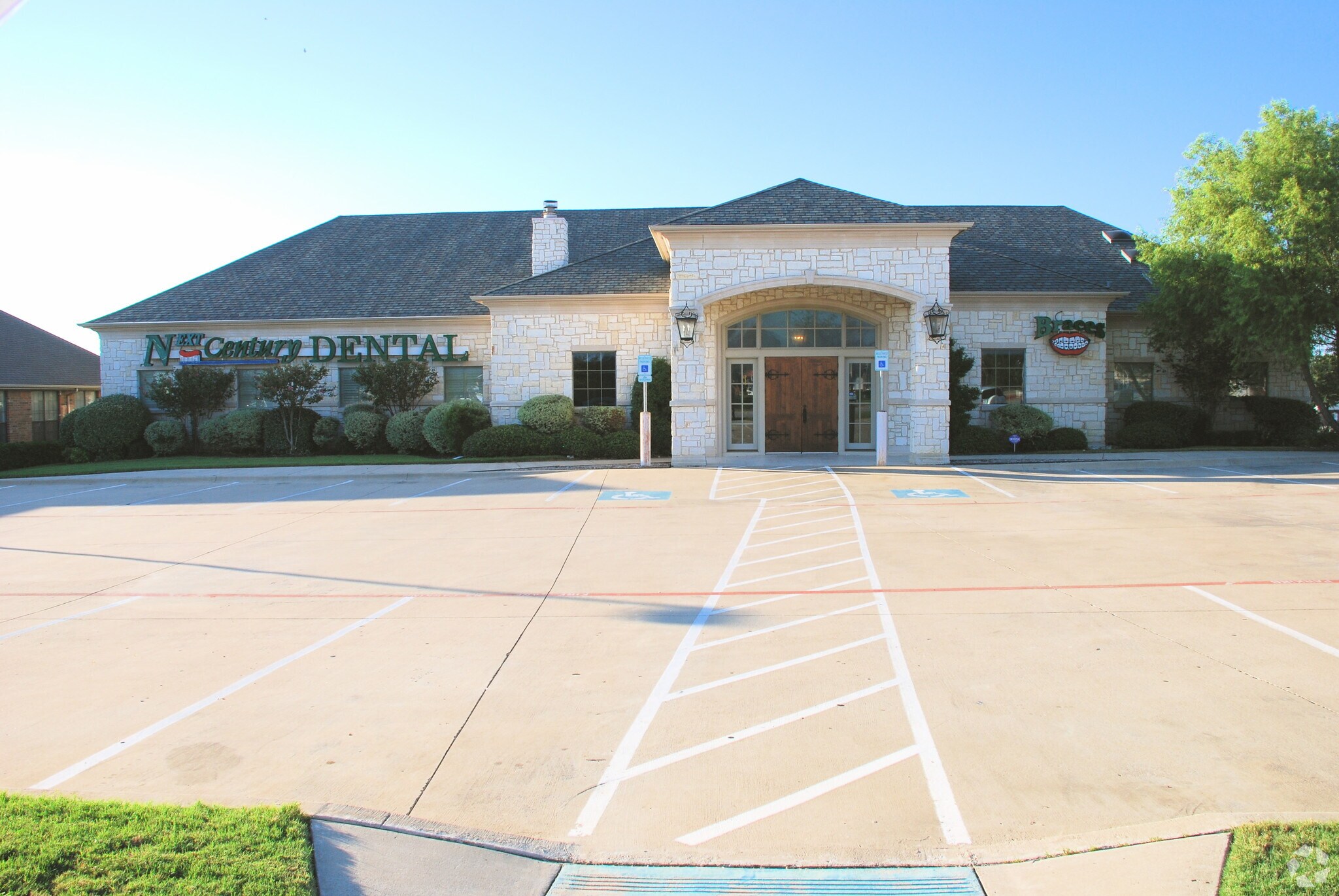 454 Mid Cities Blvd, Hurst, TX à vendre Photo principale– Image 1 sur 11