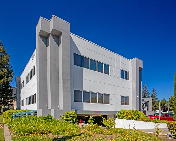3803 S Bascom Ave, Campbell, CA à louer - Photo de l’immeuble – Image 2 sur 10