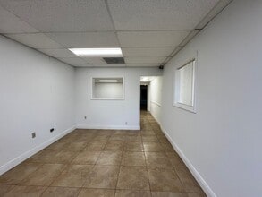 1450 SW 3rd St, Pompano Beach, FL à louer Photo intérieure– Image 2 sur 15