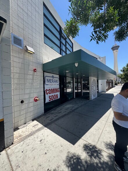 1551 S Commerce St, Las Vegas, NV à louer - Photo de l’immeuble – Image 3 sur 23