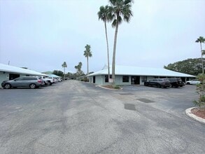 1341 10th St E, Palmetto, FL à louer Photo intérieure– Image 2 sur 13