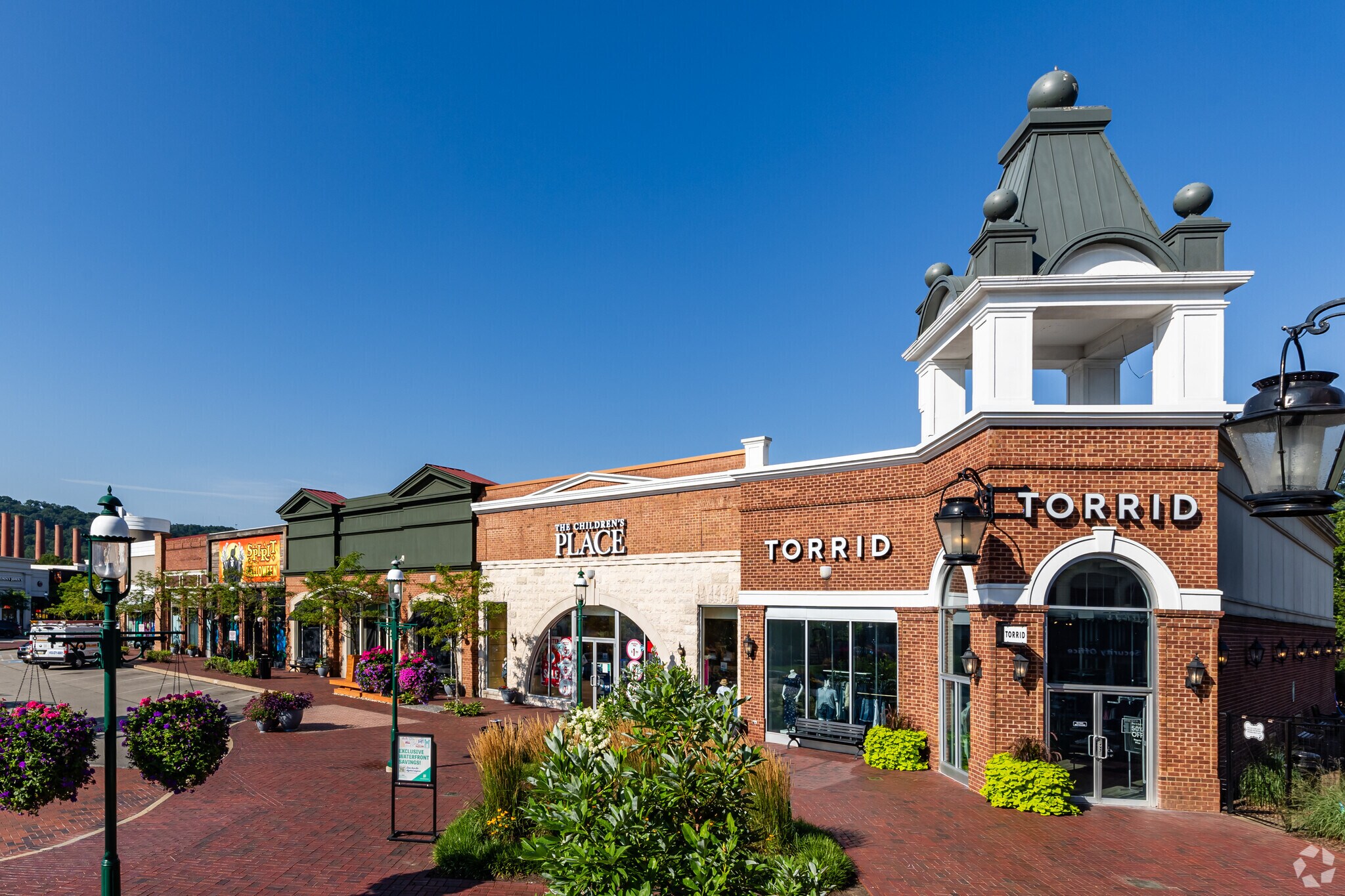 100-148 W Bridge St, Homestead, PA à louer Photo principale– Image 1 sur 7