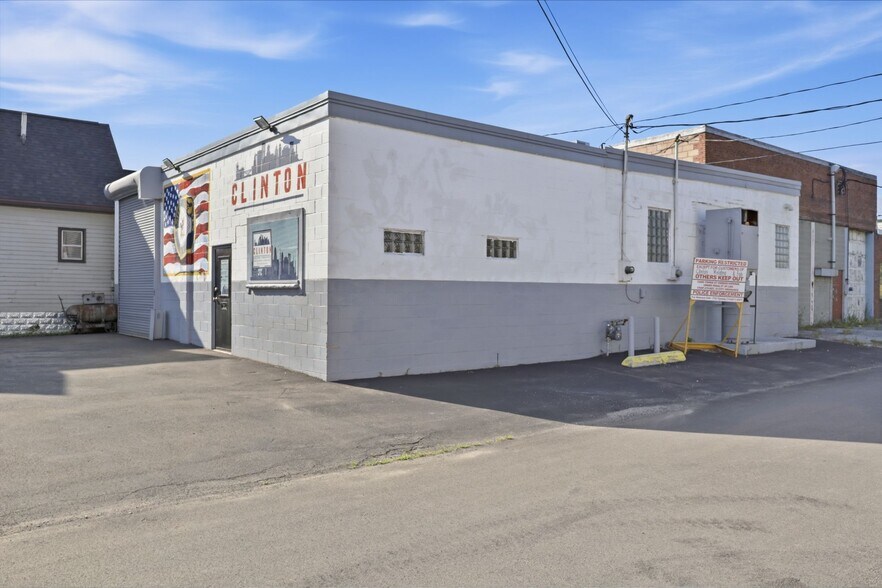1273 Clinton St, Buffalo, NY à vendre - Photo de l’immeuble – Image 3 sur 15