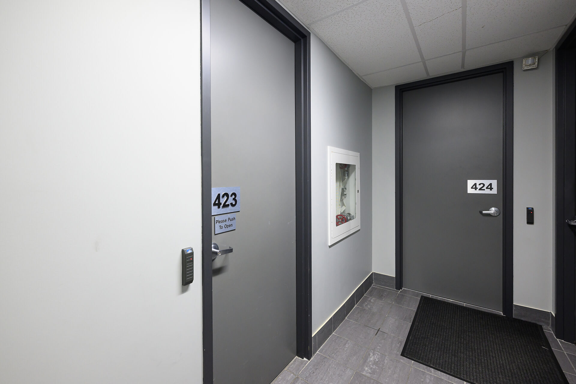 1100 S Service Rd, Stoney Creek, ON à louer Photo intérieure– Image 1 sur 19