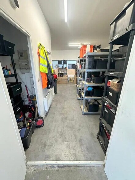 Local d’activités dans Taverny à louer - Photo intérieure – Image 2 sur 8