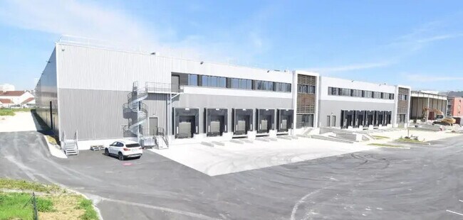 Plus de détails pour 2 Avenue Des Morillons, Garges-lès-Gonesse - Industriel/Logistique à louer