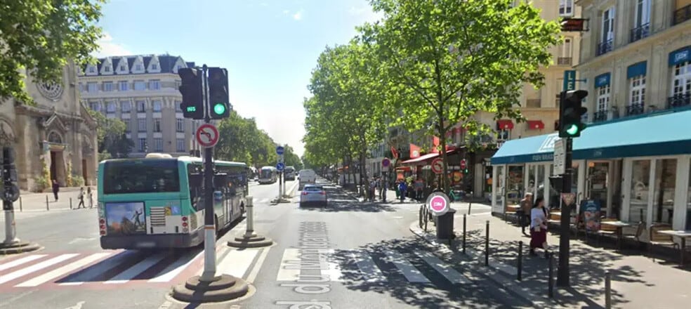 Local commercial dans Paris à vendre - Photo de l’immeuble – Image 1 sur 2