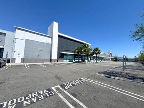 3405-3425 E Colorado Blvd, Pasadena, CA à louer Photo de l’immeuble– Image 1 sur 1