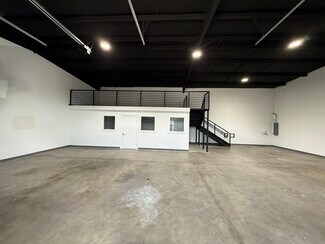 Plus de détails pour 221 Baker Rd, Houston, TX - Industriel/Logistique à louer